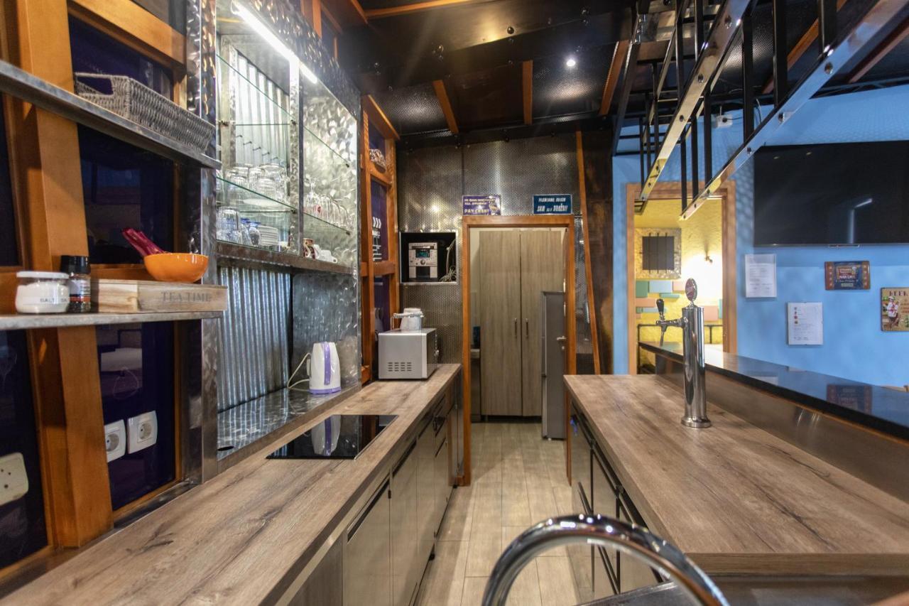 Stay In Pub Kamera Klub Apatment-City Center 류블랴나 외부 사진