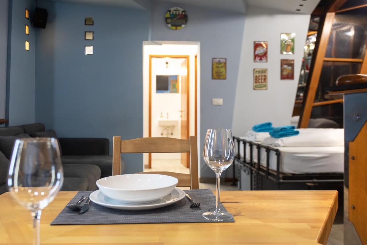 Stay In Pub Kamera Klub Apatment-City Center 류블랴나 외부 사진