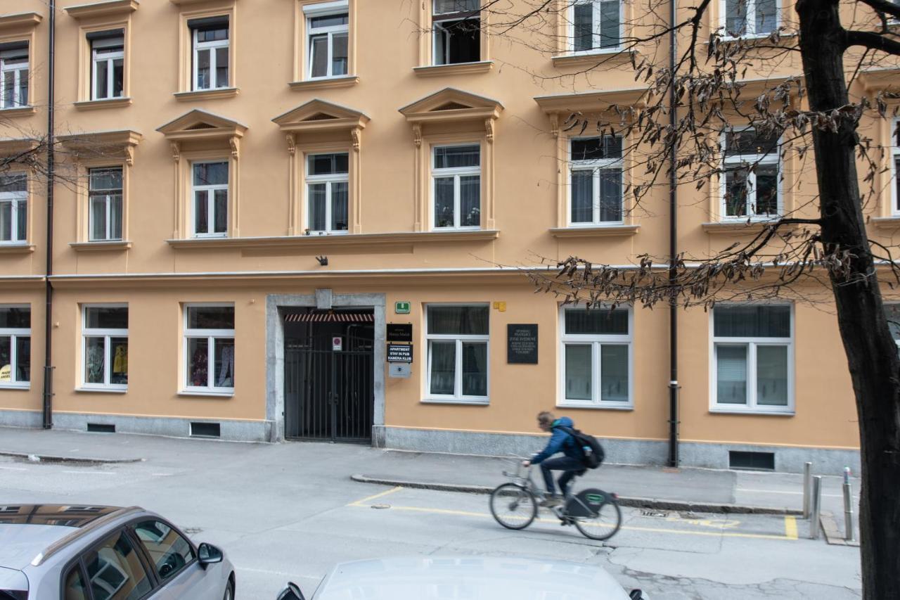 Stay In Pub Kamera Klub Apatment-City Center 류블랴나 외부 사진