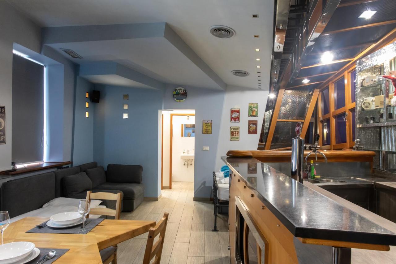 Stay In Pub Kamera Klub Apatment-City Center 류블랴나 외부 사진