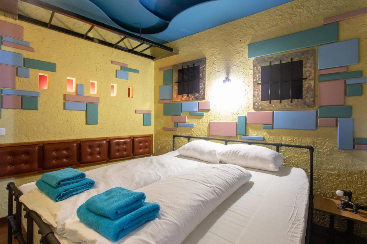 Stay In Pub Kamera Klub Apatment-City Center 류블랴나 외부 사진