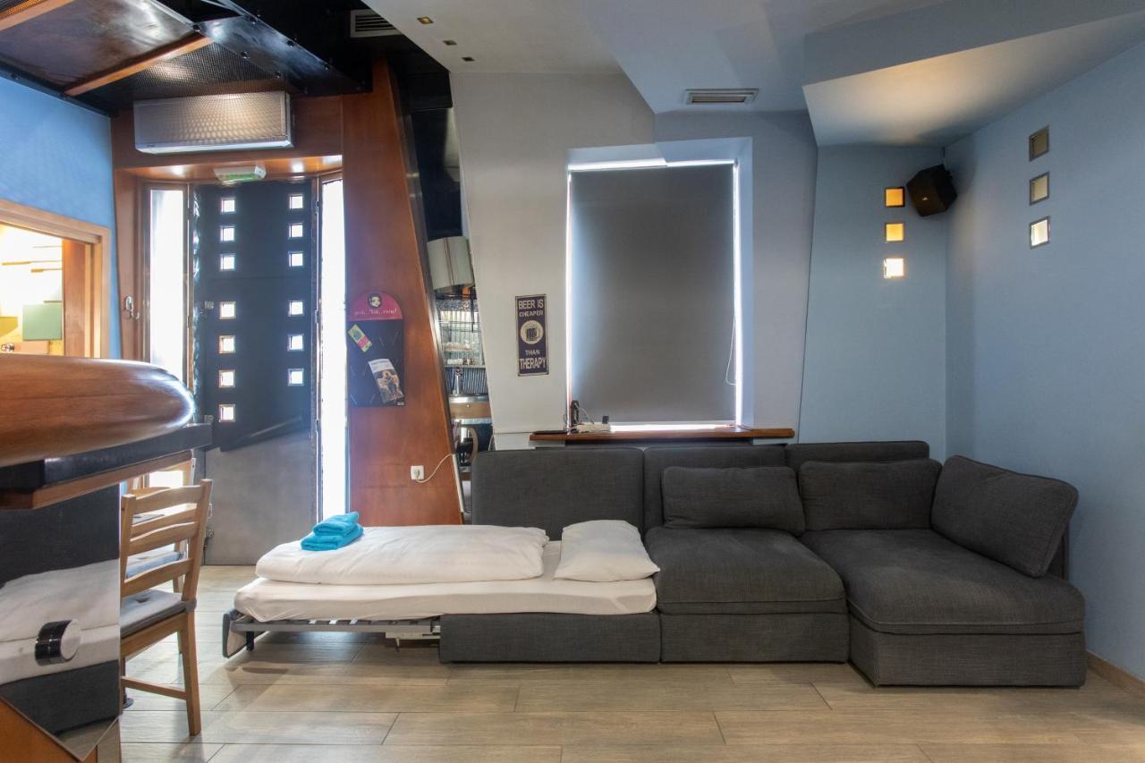 Stay In Pub Kamera Klub Apatment-City Center 류블랴나 외부 사진