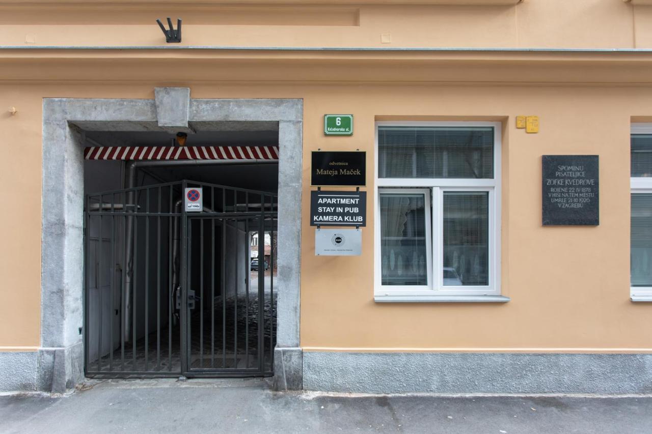 Stay In Pub Kamera Klub Apatment-City Center 류블랴나 외부 사진