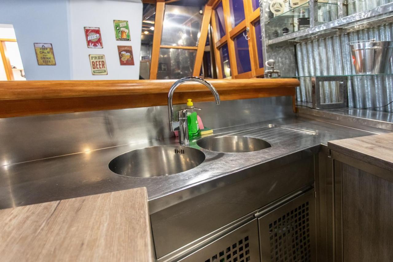 Stay In Pub Kamera Klub Apatment-City Center 류블랴나 외부 사진